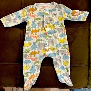 Magnetic me onesie (size 3-6M)